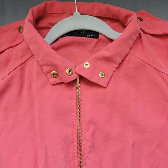 Jacket - Picture 3 of 4